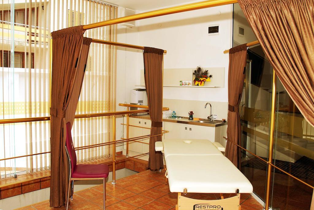 Семеен Хотел Виа Лакус Sapareva Banya Extérieur photo