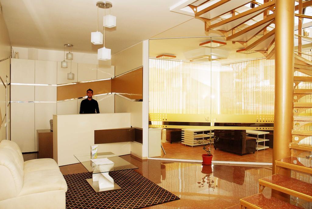 Семеен Хотел Виа Лакус Sapareva Banya Extérieur photo