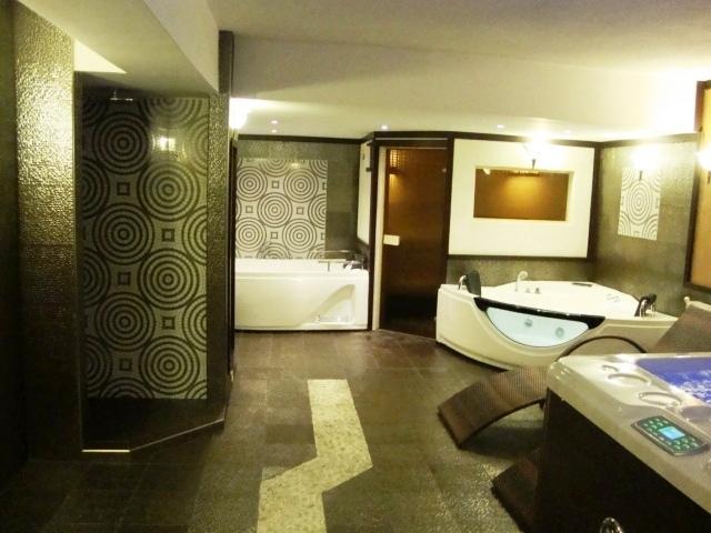 Семеен Хотел Виа Лакус Sapareva Banya Extérieur photo