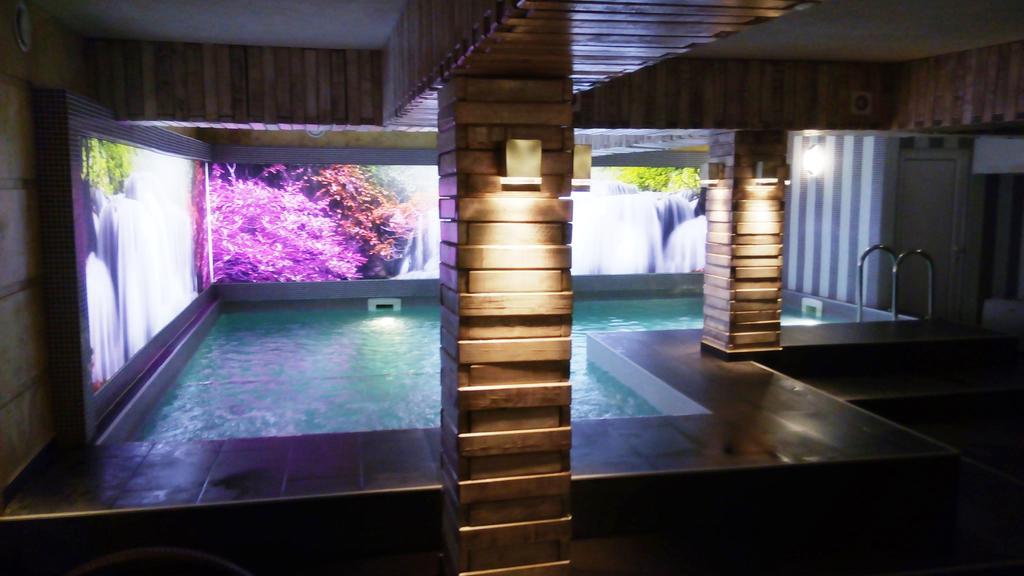 Семеен Хотел Виа Лакус Sapareva Banya Extérieur photo